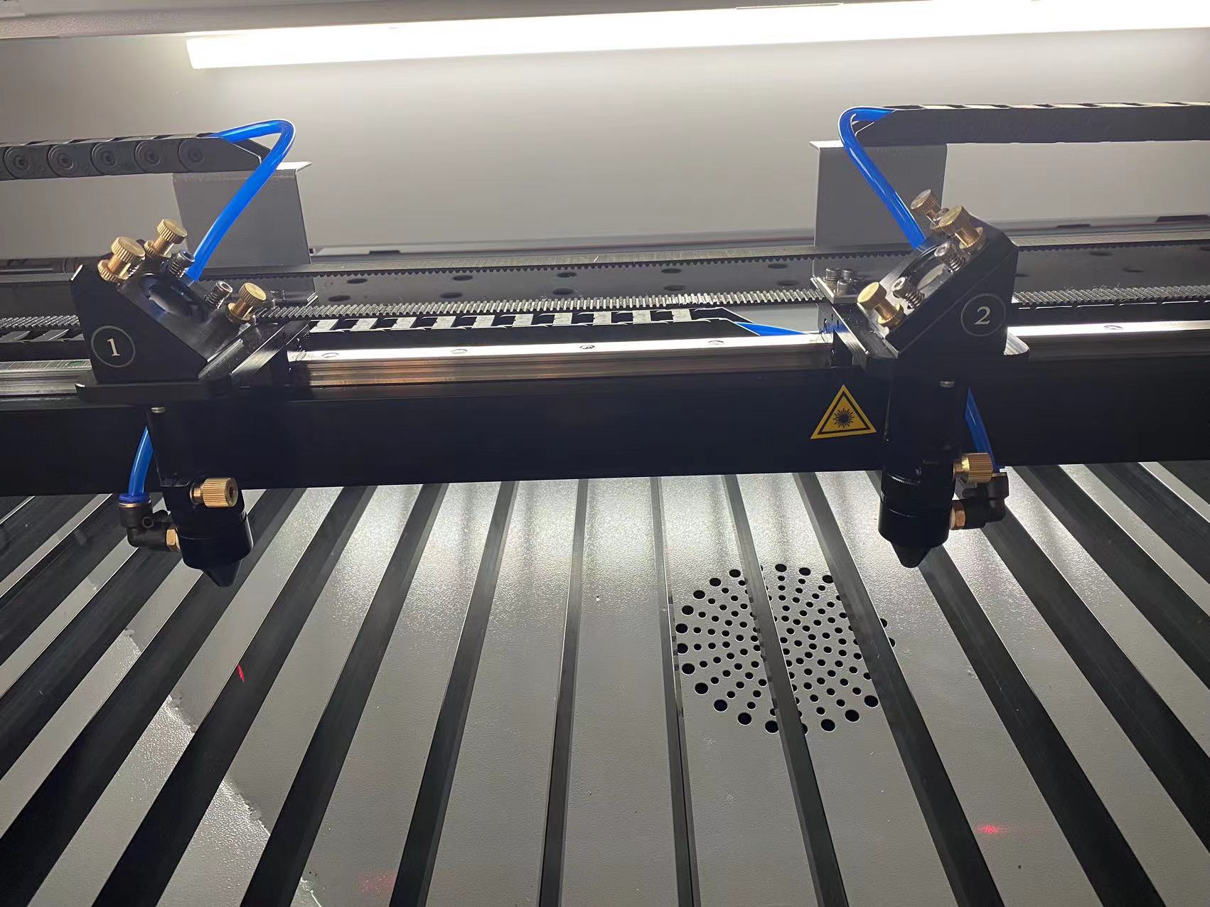 Double laser head