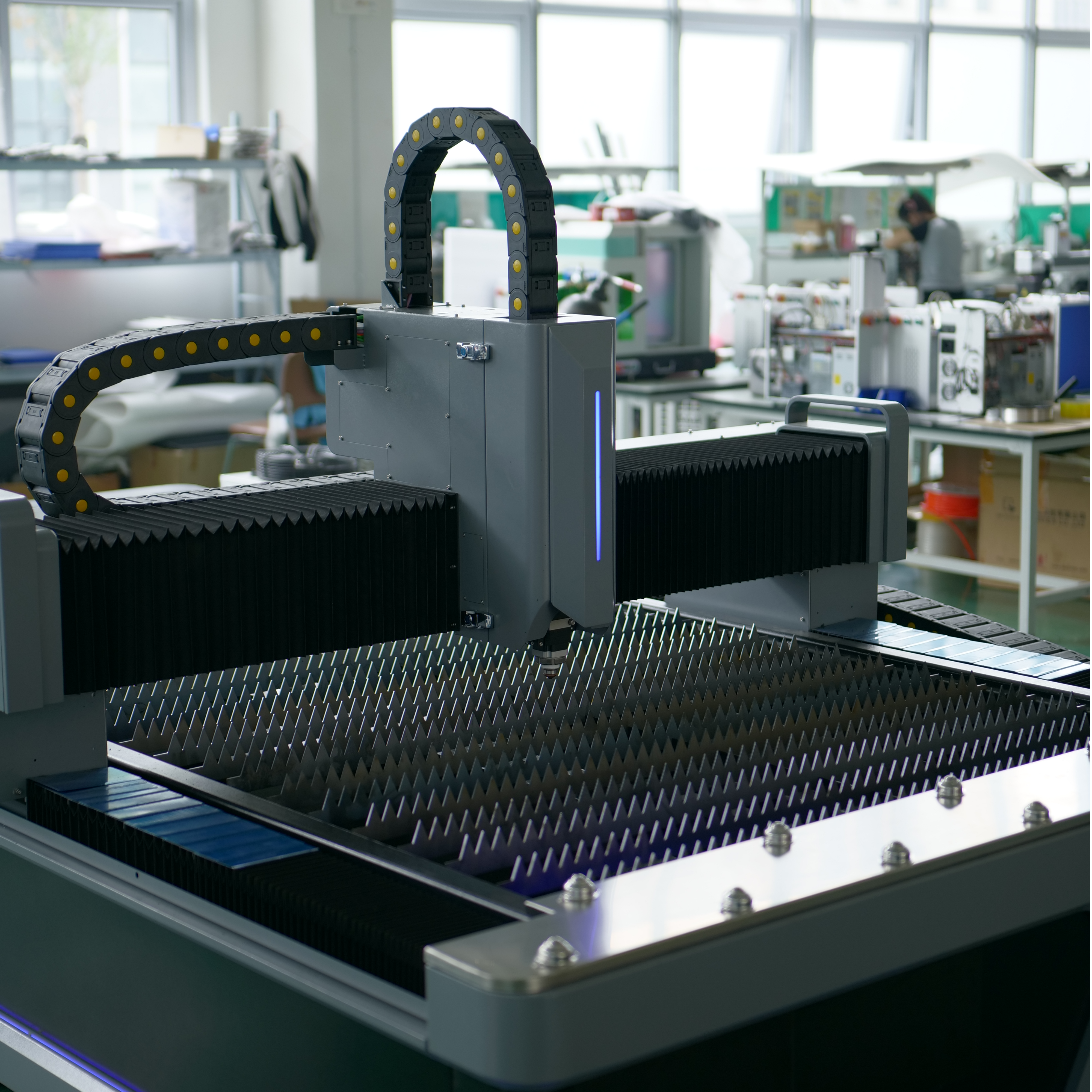 Precision Laser Cutting Machine processing precious metals